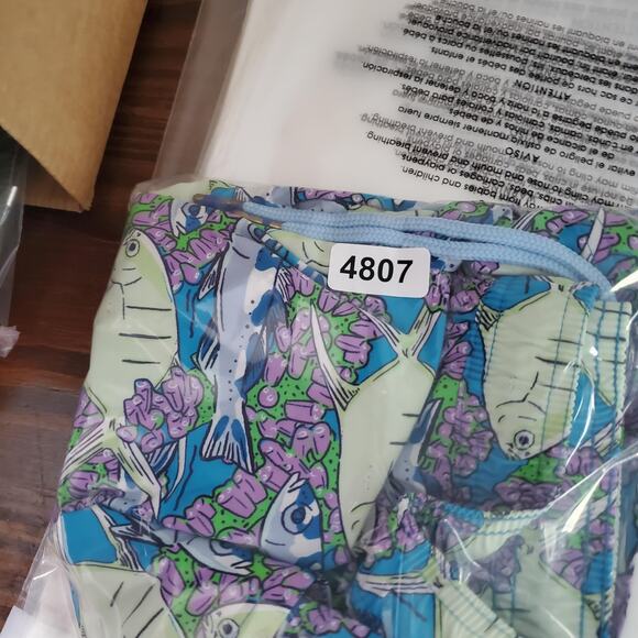 Vineyard Vines Shorts Mens Medium Blue Fish Swim Trunks Board Shorts - Picture 8 of 8